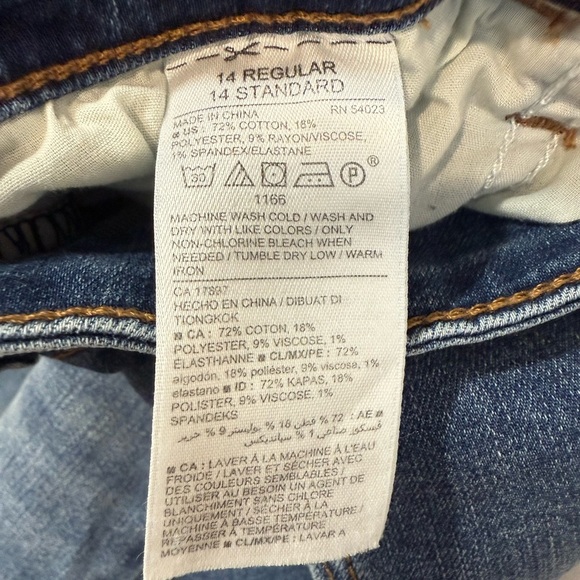 Old Navy Rockstar Super Skinny Ankle Jeans Mid Rise Distressed Raw Hem Size 14 - Picture 8 of 8